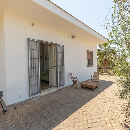 Tasteful In With Private Terrace Feriehus *